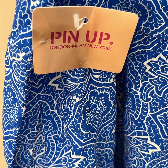 Pinup blue and white sleeveless babydoll blouse. Made in Italy Italian fabric - Picture 3 of 6